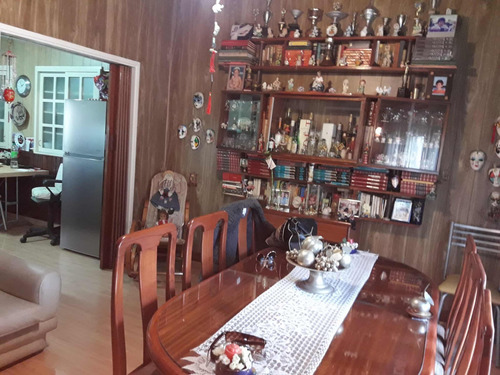 Espectacular Chalet En Un Terreno De 350 M2. Dueño Directo