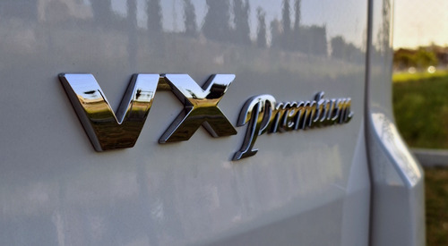 Imagen 8 de 19 de Toyota Hiace Vx Premium 2.8tdi Wagon 6at 10 Asientos