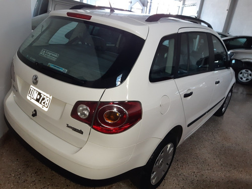 Imagen 2 de 8 de Volkswagen Suran 2010 1.6 Comfortline 101cv 11a