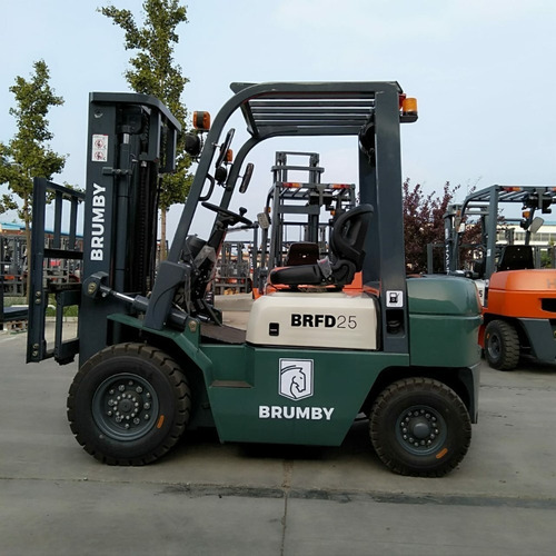 Imagen 8 de 15 de Autoelevador Brumby 2,5 Tn Torre 4,5m - Diesel Xinchai