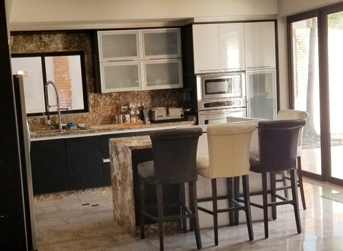 Imagen 3 de 12 de Venta Espectacular Casa En Lomas Del Country Guataparo