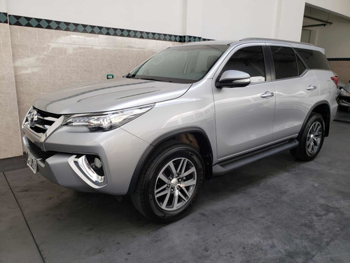 Imagen 13 de 14 de Toyota Sw4 2016 2.8 Srx 177cv 4x4 7as At