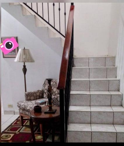 Imagen 17 de 20 de Casa En Venta Muy Grande Y Espaciosa Con Excelente Ubicacion