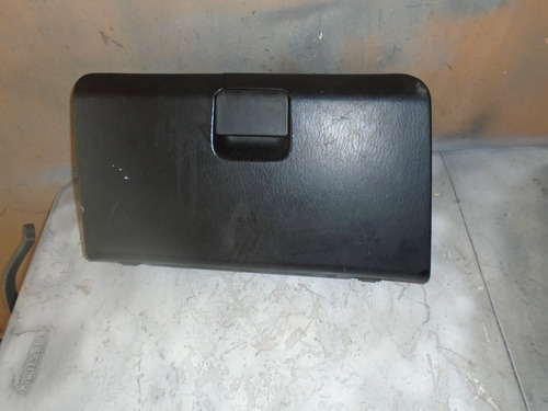 Imagen 2 de 4 de Vendo Guantera De Hyundai Terracan Año 2005, Color Negro