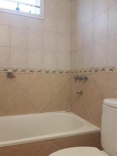 Imagen 2 de 18 de Venta De Duplex 71 Entre 6 Y 7 Dos Dorm