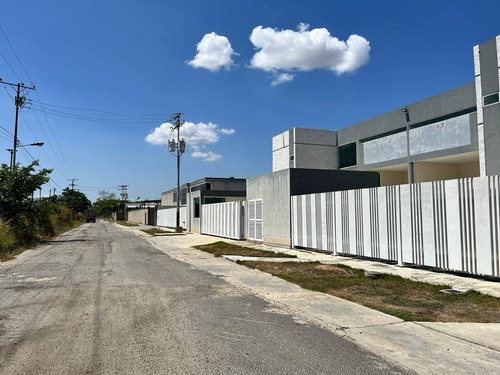 Imagen 7 de 24 de Venta De Privilegiado Y Único Terreno En Autopista San Diego Valencia Cod138407