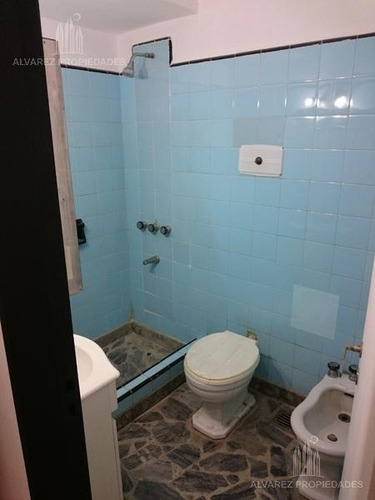 Imagen 10 de 10 de Casa Ph 2 Ambientes Venta Castelar Centro