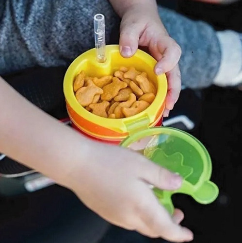 Imagen 2 de 6 de Vaso Y Porta Cereales 2 En 1 Snack And Sip Nuby +12m 270ml