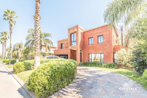 Imagen 2 de 30 de Venta Casa 3 Dormitorios En Suite, Pileta. - San Marino, Funes Hills.