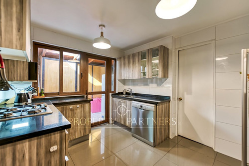 Preciosa Casa En Condominio