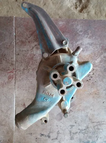 Bomba De Agua Ford 300/360/361 (Usado)