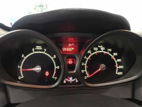 Ford Fiesta Kinetic Design 1.6 Design 120cv Titanium 2011
