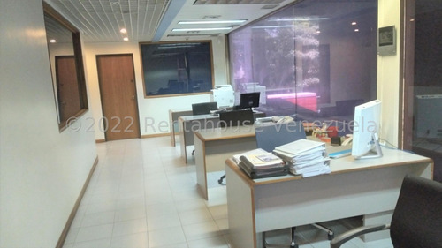 Imagen 16 de 17 de Local Comercial En Venta En Las Mercedes A Pie De Calle