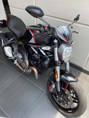 Imagen 2 de 4 de Ducati Monster 821 Stealth