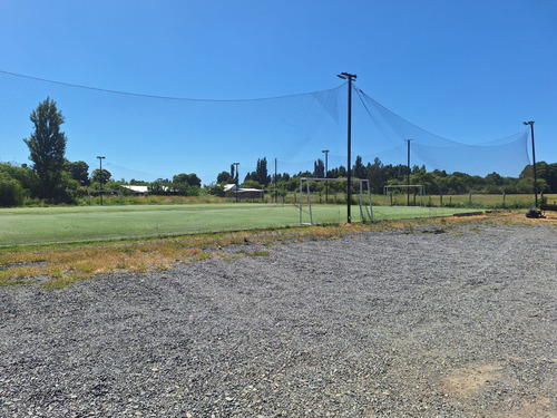 Vendo Recinto De 5 Canchas De Pasto Sintético En Los Ángeles