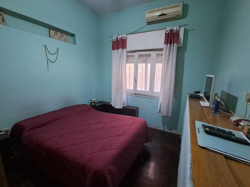 Casa 3 Ambientes C/ Garage, Patio, Jardin Y Terraza X T/ Sup.