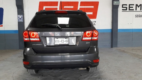 Imagen 3 de 10 de Dodge Journey 2014 2.4 Sxt 5 Pasajeros Plus Mt