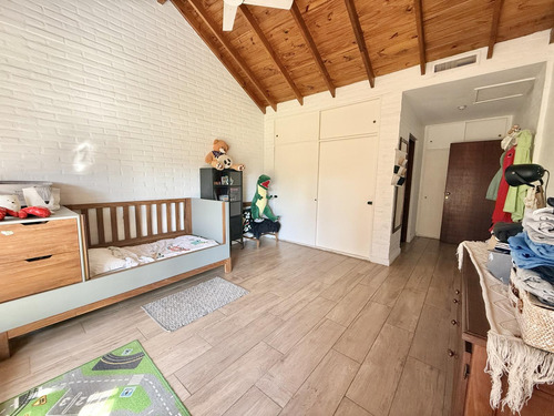 Impecable Casa Con Jardin, Parrilla Y Pileta En Venta - Vista Al Golf - Club Nautico Escobar