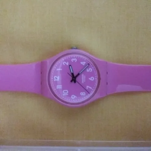 Reloj Swatch Rosado (Usado)