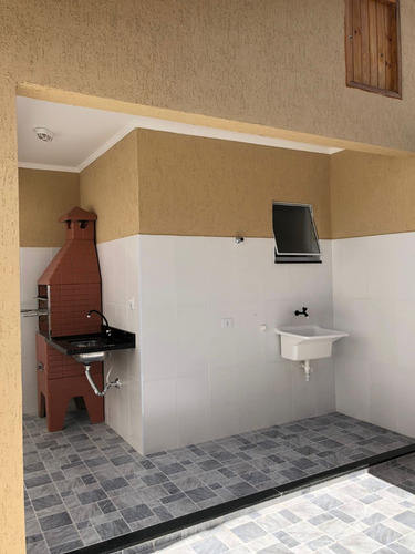 Imagem 10 de 12 de Casa Récem Construida, Com Boa Localização E Uma Otima Área Externa