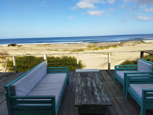 Espectacular Casa Frente Al Mar, En La Playa