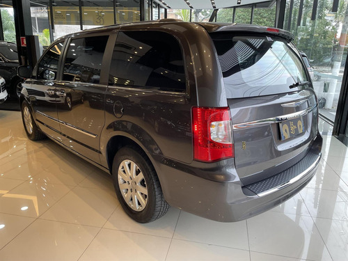 Imagem 6 de 16 de Chrysler Town & Country Limited 3.6 V6 Gasolina Automático