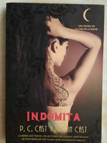 Indomita.de P.c.cast Y Kristin Cast.ed Pandora. Muy B Estado