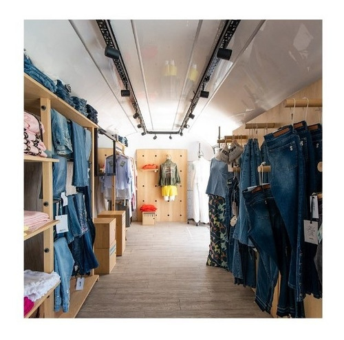 Trailer Para Showroom Tienda De Ropa Patentable
