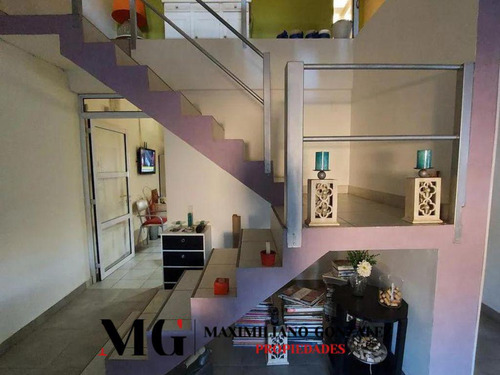 Casa En Venta, 5 Ambientes - El Trébol