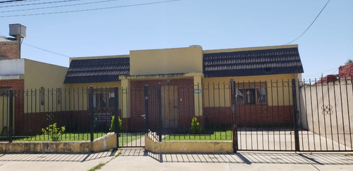 Imagen 2 de 14 de Casa En Venta En Nueve De Julio