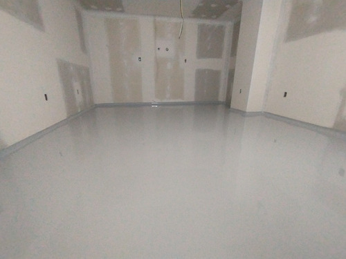 Piso Epóxico M2. Laboratorios, Hospitales E Industrial. 3d.