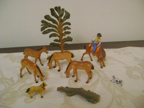 Antiguo 10 Animalitos Eg Toys Caballos Perros Arbol Gaucho