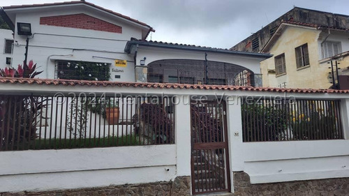 Casa En Alquiler En Los Chaguaramos 24-17388as