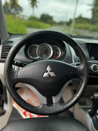 Mitsubishi L200 3.2 Triton Hpe Cab. Dupla 4x4 Aut. 4p