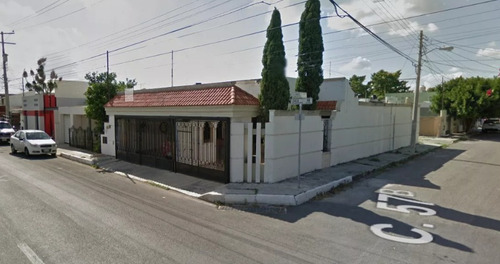 Casa En Venta Calle 46, Francisco De Montejo, Mérida, Yucatán. Fm17