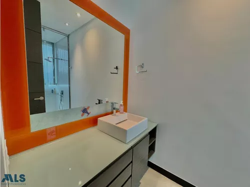 Hermosa Casa Con Energía Solar En Una Ubicación ...(mls#253904)