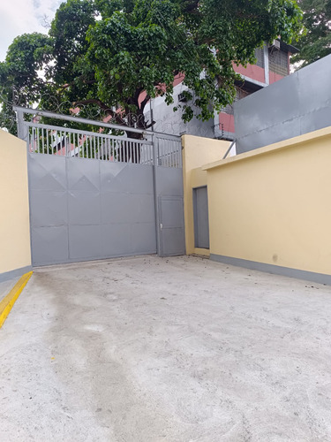 Se Vende Edificio Industrial Ubicado En Petare - Rojas