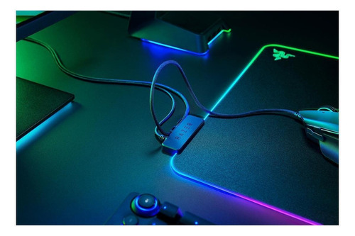 Imagen 8 de 9 de Mouse Pad gamer Razer Firefly V2 de tela y goma 255mm x 355mm x 3mm black