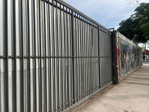 Se Arrienda Oficina Y Terreno Comercial (103057)