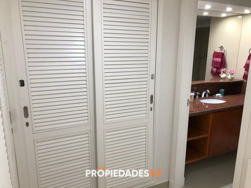 Imagen 22 de 28 de Apartamento De 2 Dormitorios Frente A Playa Mansa