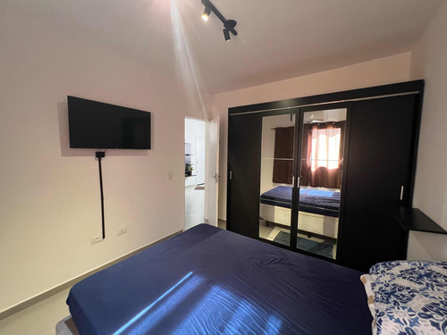 Apartamento Térreo 2 Dormitórios Com Quintal