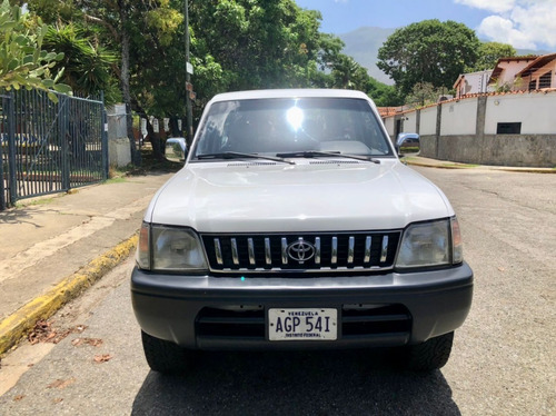 Imagen 2 de 9 de Toyota Meru