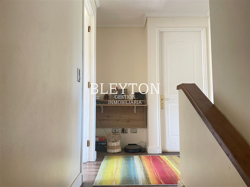 Casa En Venta En Los Almendros Reñaca