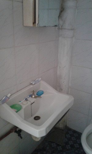 Apartamento En Venta En Calle Yi A Mano De Todo En Montevideo