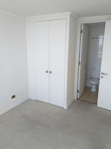 Ref:8716** Arriendo Dpto 1d+1b+terraza+bodega. Metro