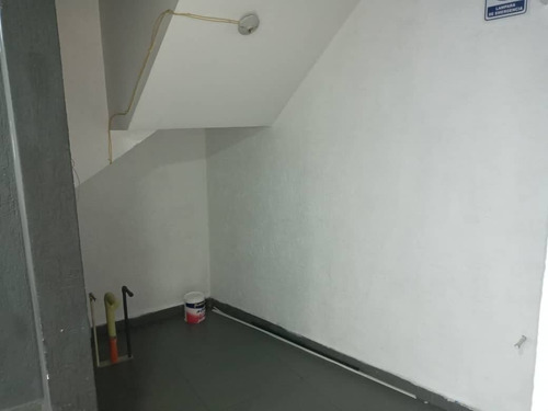 Imagen 4 de 10 de Remax Infinity Alquila Local Comercial En Cc Concepto La Granja 136404 Frances Mijares 04144990396