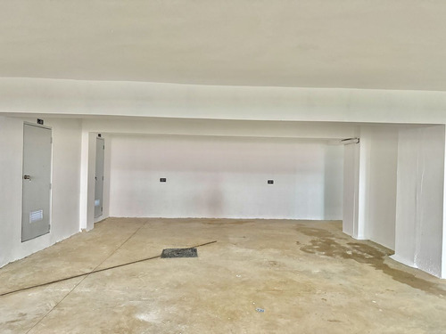 Apartamento Nuevo En Evaristo Morales