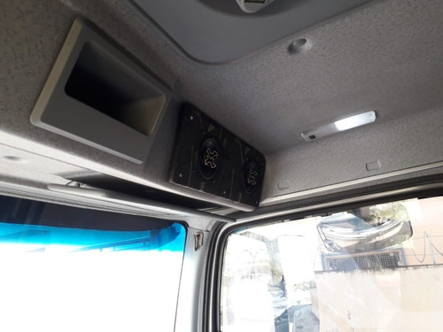 Imagem 13 de 18 de Mb Axor 2040 Premium 2011