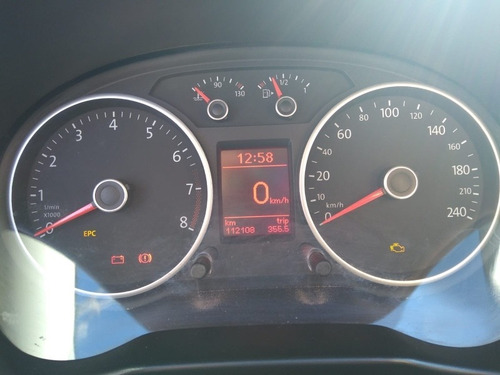 Imagen 6 de 12 de Volkswagen Voyage 1.6 101cv 2013