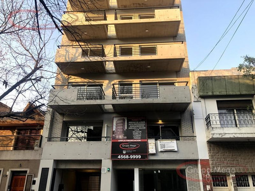 Imagen 1 de 11 de Departamento - Floresta/ Exc Amb Con Balcon